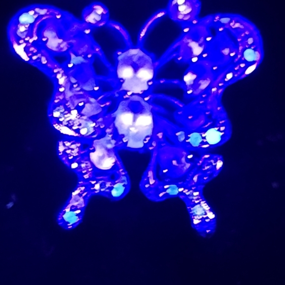 14k White Gold Diamond Butterfly Ring - Picture 10 of 11